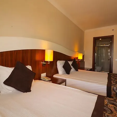 Throne & 호텔 Cenger (Manavgat)