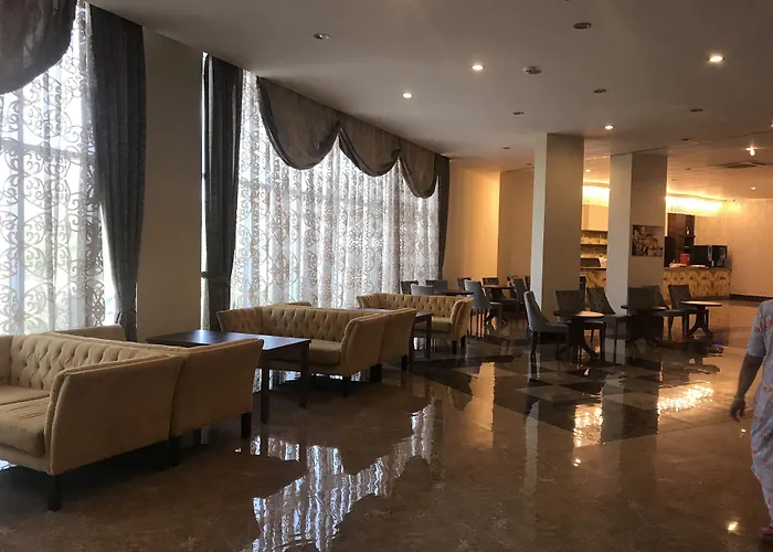 Throne & Hotel Cenger (Manavgat)