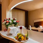 Throne & Hotel